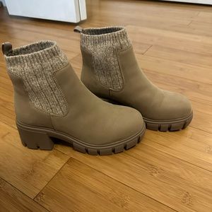 Mia- Madisyn lug ankle boot
